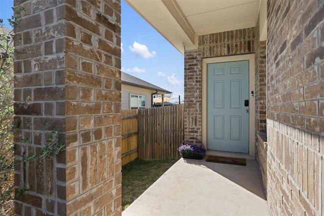 128 Presidential Path in Liberty Hill, TX - Building Photo - Building Photo