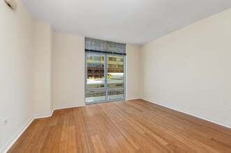 425 W Beech St in San Diego, CA - Building Photo - Building Photo