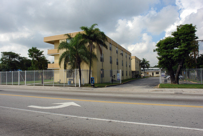 Emmer Turnkey in Miami, FL - Building Photo - Building Photo