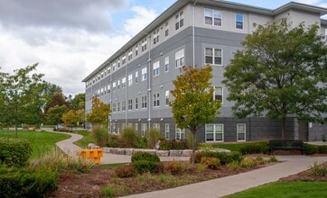 Park Place Apartments in Brantford, ON - Building Photo - Building Photo