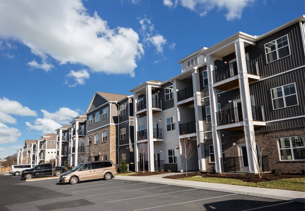 District Vue in Roanoke, VA - Building Photo