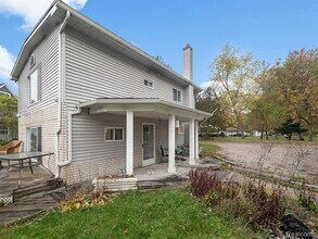 414 Shorewood Ct in Lake Orion, MI - Building Photo - Building Photo