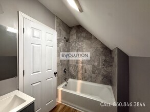 1 Sterling St in Hartford, CT - Building Photo - Building Photo