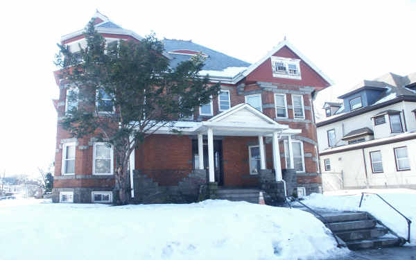 396-400 Park Ave in Paterson, NJ - Building Photo