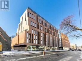 1720 Bayview Ave in Toronto, ON - Building Photo