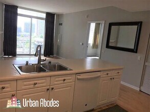 1515 S Prairie Ave, Unit M02H in Chicago, IL - Building Photo - Building Photo