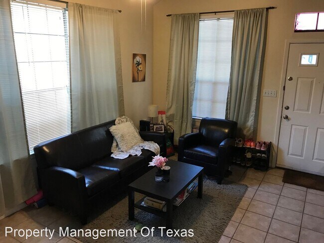 2300 Leon St in Austin, TX - Building Photo - Building Photo