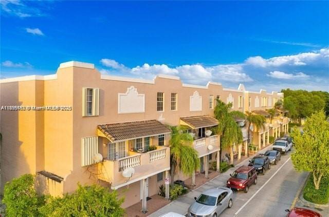 77 E 4th St in Hialeah, FL - Building Photo