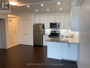 12 Woodstream Blvd in Vaughan, ON - Building Photo - Building Photo