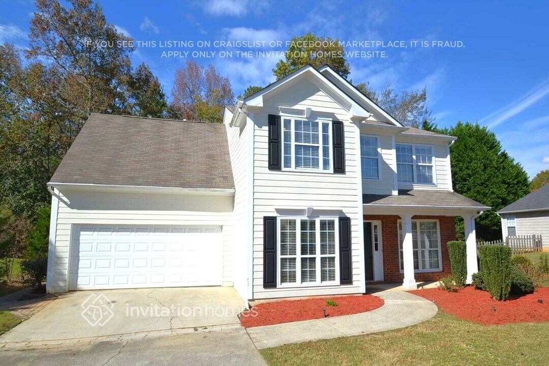 3042 Sweet Flag Run in Austell, GA - Building Photo