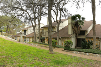 Timber Ridge Square Condos in Austin, TX - Building Photo - Building Photo