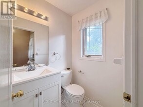 23 Harrington Ct in Ottawa, ON - Building Photo - Building Photo