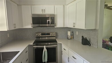 9306 N Santos Dr in Citrus Springs, FL - Building Photo - Building Photo