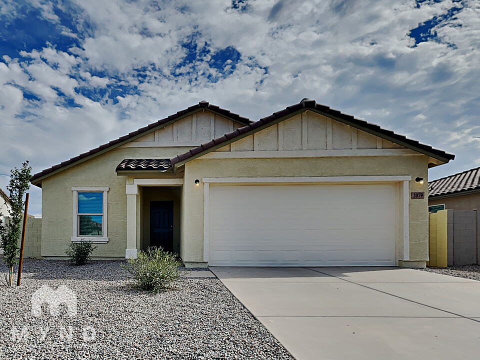 2079 E Velvet Pl in Casa Grande, AZ - Building Photo