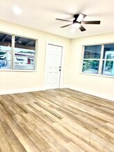 1210 W 26th Ct in West Palm Beach, FL - Building Photo - Building Photo