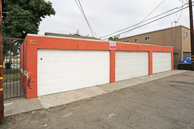 Tamarack Apartments in Fullerton, CA - Building Photo - Building Photo