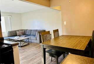 1637 S Riverside Ave, Unit Clairview Condo #7 in St Clair, MI - Foto de edificio - Building Photo