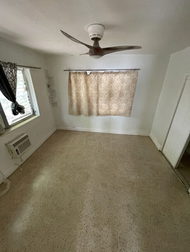 750 83rd St, Unit 4 in Miami Beach, FL - Building Photo - Building Photo