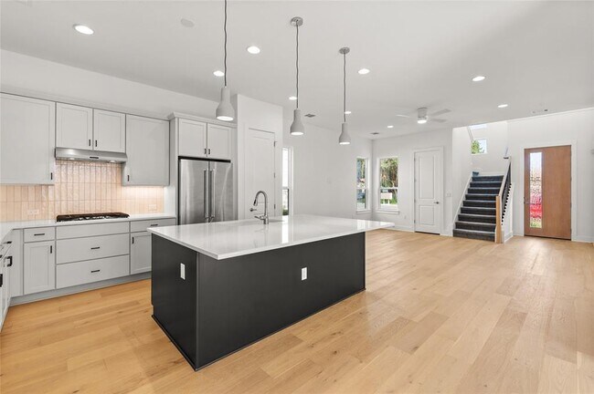 1619 Woodwind Ln in Austin, TX - Building Photo - Building Photo