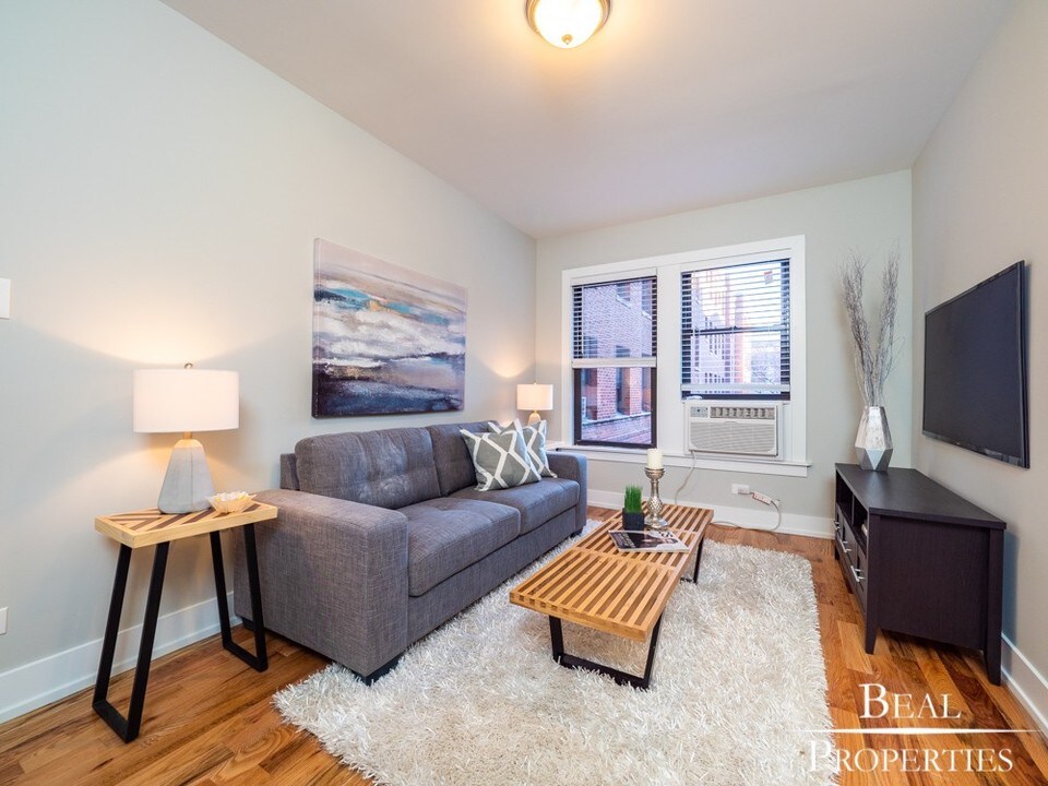 908 W George St-Unit -1 in Chicago, IL - Building Photo