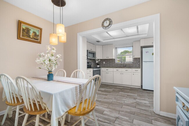 410 NE 17th Ave in Boynton Beach, FL - Building Photo - Building Photo