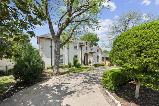 8525 Briarwood Ln in Dallas, TX - Building Photo
