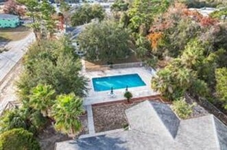 919 SE Mayo Dr in Crystal River, FL - Building Photo - Building Photo