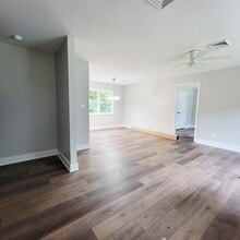 29265 W Line Rd in Delmar, MD - Building Photo - Building Photo