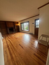 417 Old Ayer Rd in Groton, MA - Foto de edificio - Building Photo