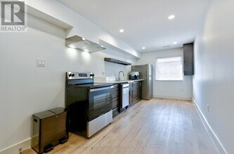 28 Silverthorn Ave in Toronto, ON - Building Photo - Building Photo