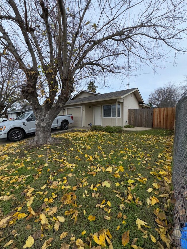 5302 Harrison St in North Highlands, CA - Building Photo - Building Photo