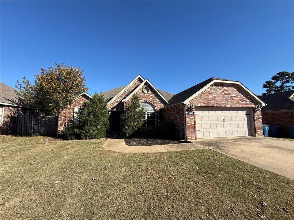 3009 SW Gumleaf Rd in Bentonville, AR - Building Photo