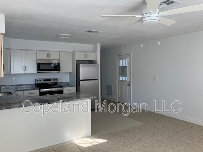 2700 Miriam St S in Gulfport, FL - Building Photo - Building Photo