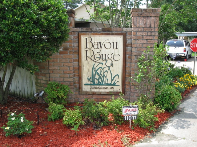 Bayou Rouge-RD 33 in Baton Rouge, LA - Foto de edificio