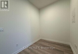 1007 The Queensway in Toronto, ON - Building Photo - Building Photo