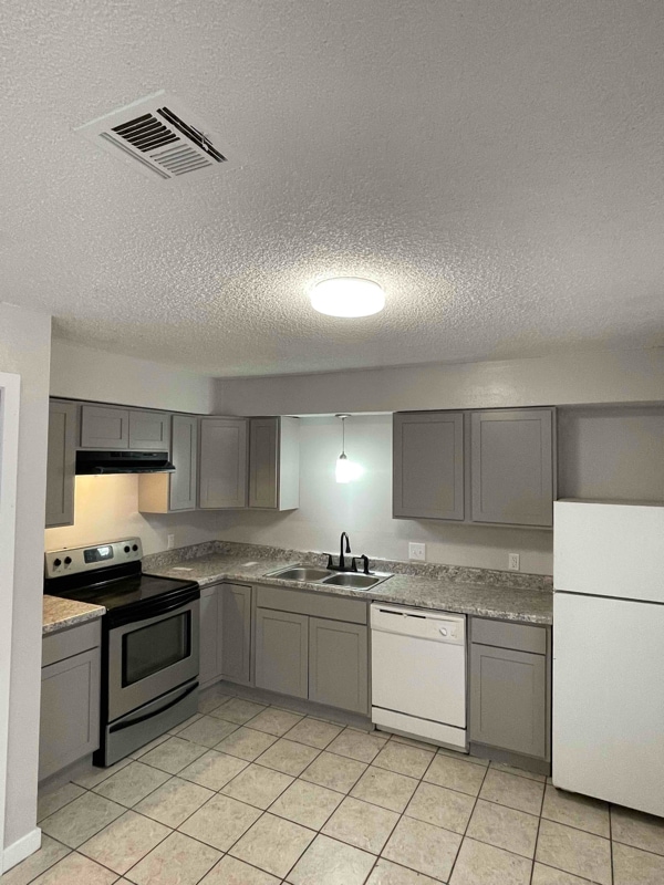 property at 222 N Hoke St