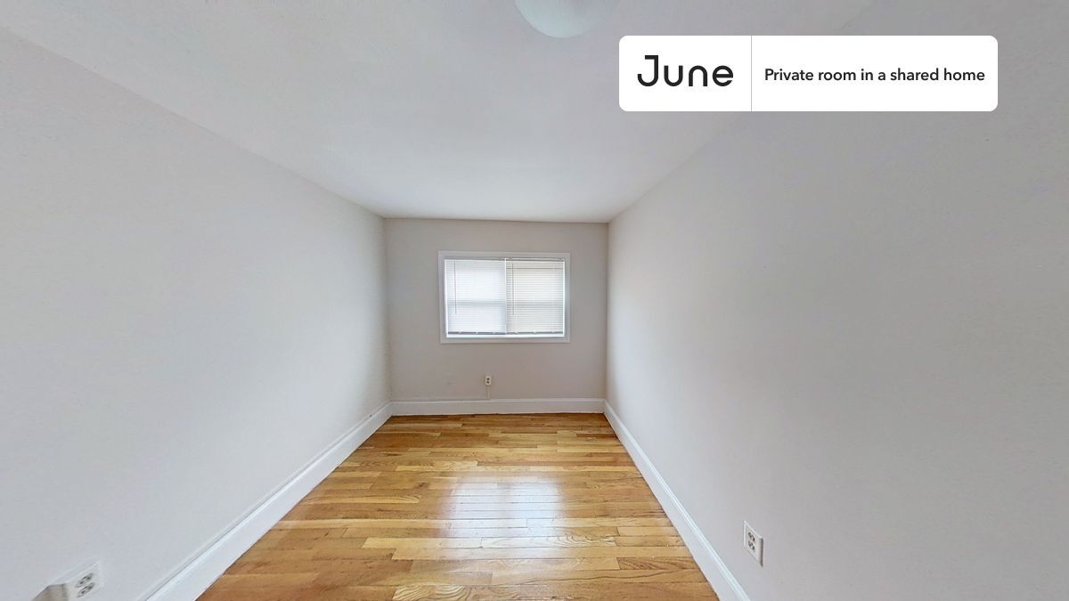 Private bedroom in 4 bed/2 bath Home in Boston, MA - Building Photo