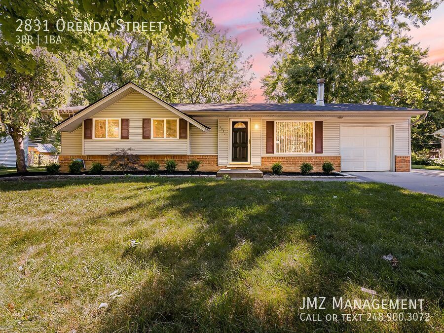 2831 Orenda St in Commerce Township, MI - Building Photo