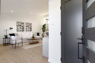 3900 Pso De Las Tortugas in Torrance, CA - Building Photo - Building Photo