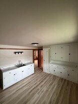 2225 S 82nd St, Unit 2225 in West Allis, WI - Building Photo