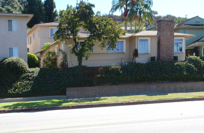 1566 N Verdugo Rd in Glendale, CA - Foto de edificio - Building Photo