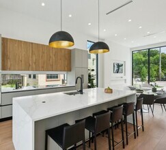 510 NW 50th St in Miami, FL - Foto de edificio - Building Photo