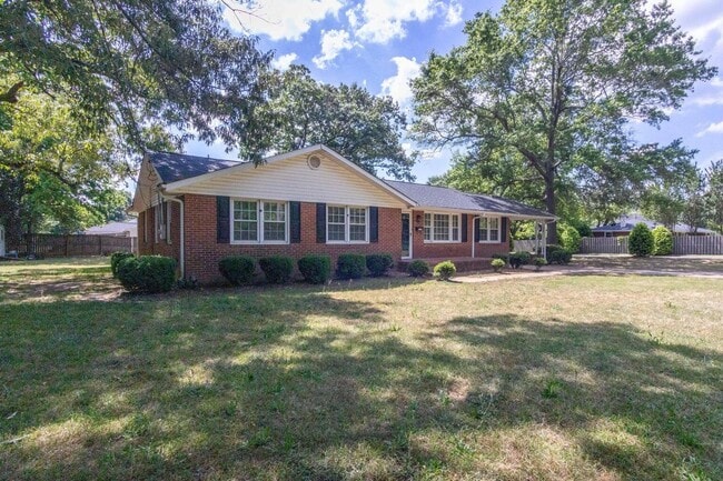 1416 Two Notch Rd SE in Aiken, SC - Building Photo - Building Photo