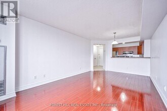 400 McLevin Ave in Toronto, ON - Building Photo - Building Photo
