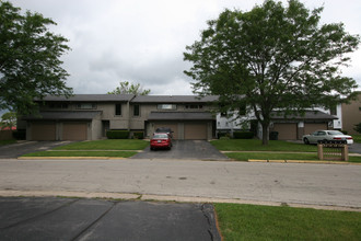 2110 Croydon Ave in Loves Park, IL - Building Photo - Building Photo