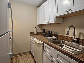 303 Lowell St in Somerville, MA - Building Photo - Building Photo