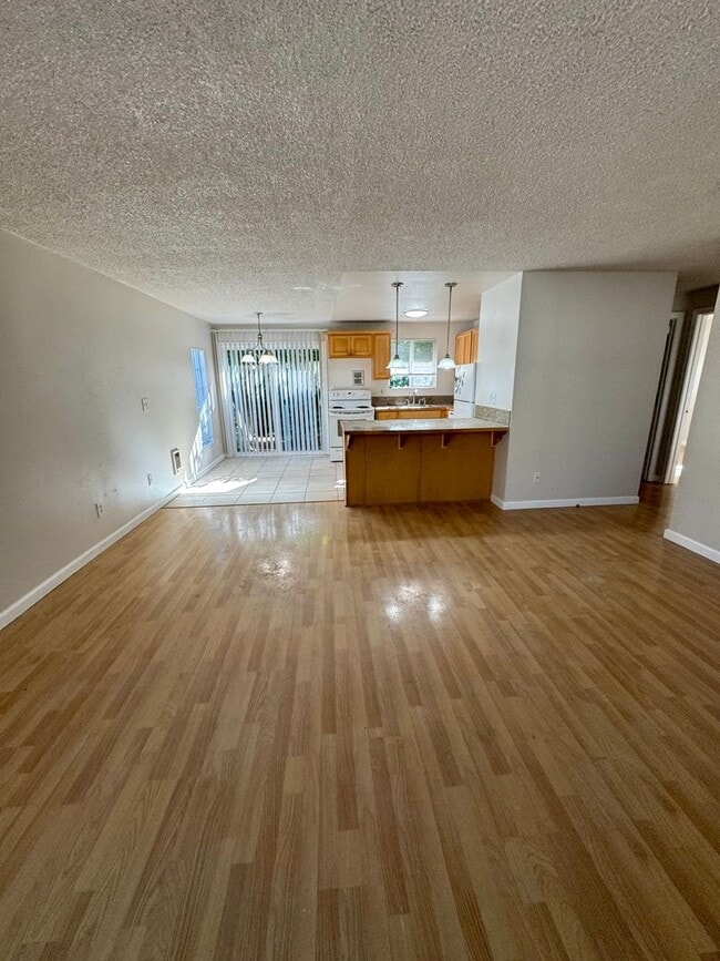 4009-4009 SE 33rd Pl