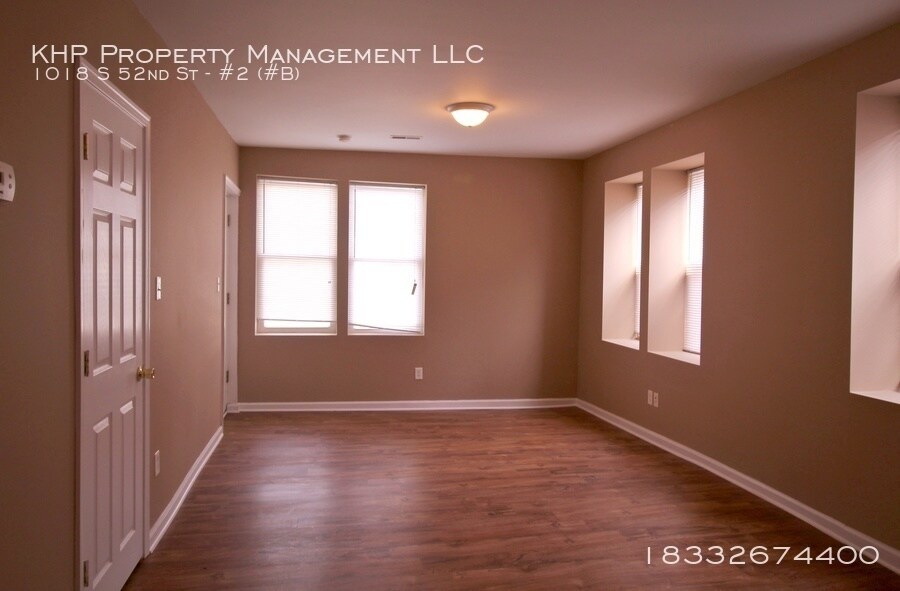 1018 S 52nd St-Unit -#2 (#B) in Philadelphia, PA - Building Photo