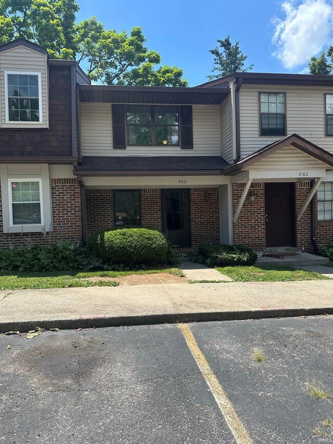 property at 562 E Graham Pl
