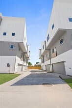 111 Milby St in Houston, TX - Building Photo - Building Photo